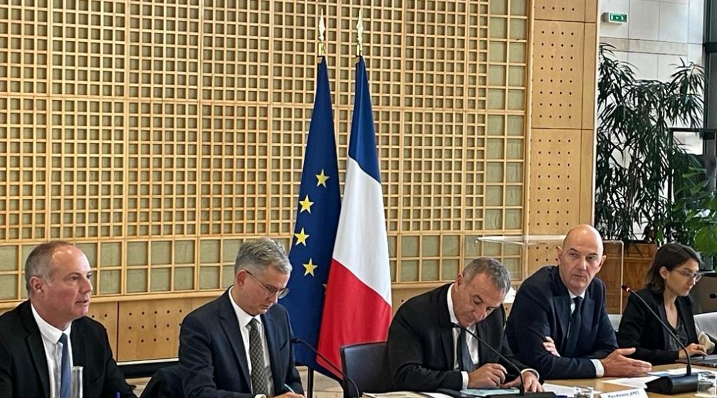 COSMETIC VALLEY ET FEBEA ORGANISENT LE 4ÈME COMITÉ DE FILIÈRE PRÉSIDÉ PAR ROLAND LESCURE, MINISTRE DÉLÉGUÉ À L’INDUSTRIE